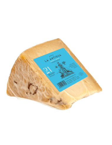 Queso de oveja añejo con manteca al Brandy La Antigua