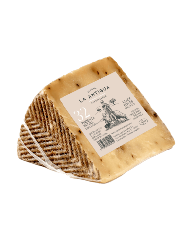 Queso de oveja curado con pimienta negra La Antigua