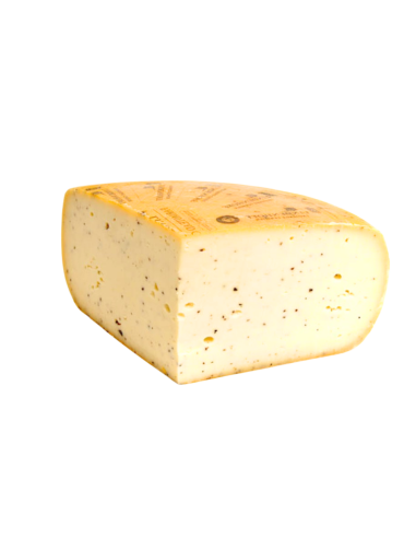 Gouda Fermier DOP con trufa. Quesoteca cuevas, centro de afinado. Queso de vaca. Queso holandes.